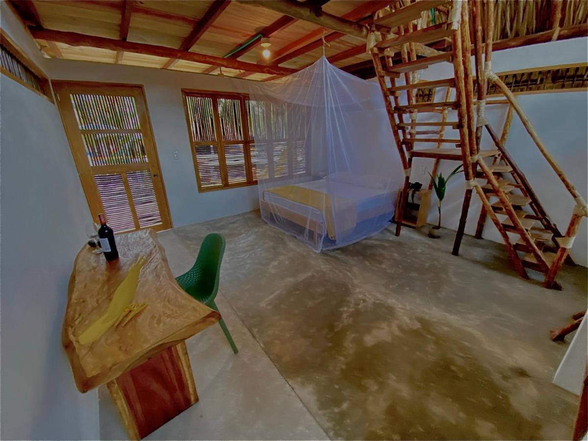 ホテル Isla Fuerte - Wiji Island House Puerto Limon エクステリア 写真