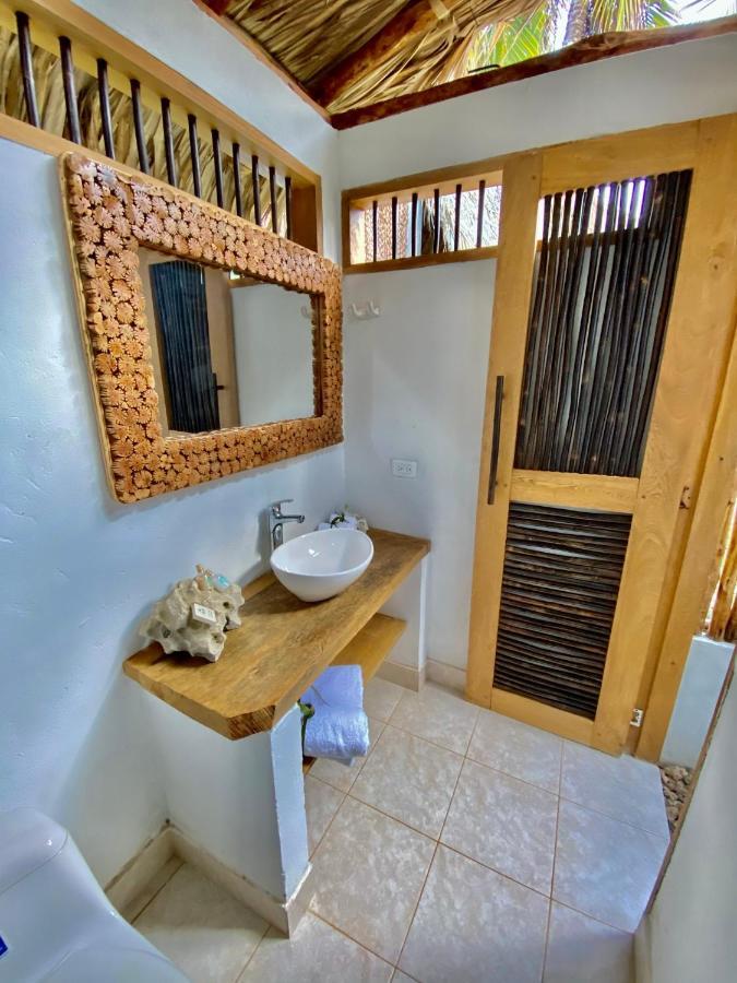 ホテル Isla Fuerte - Wiji Island House Puerto Limon エクステリア 写真