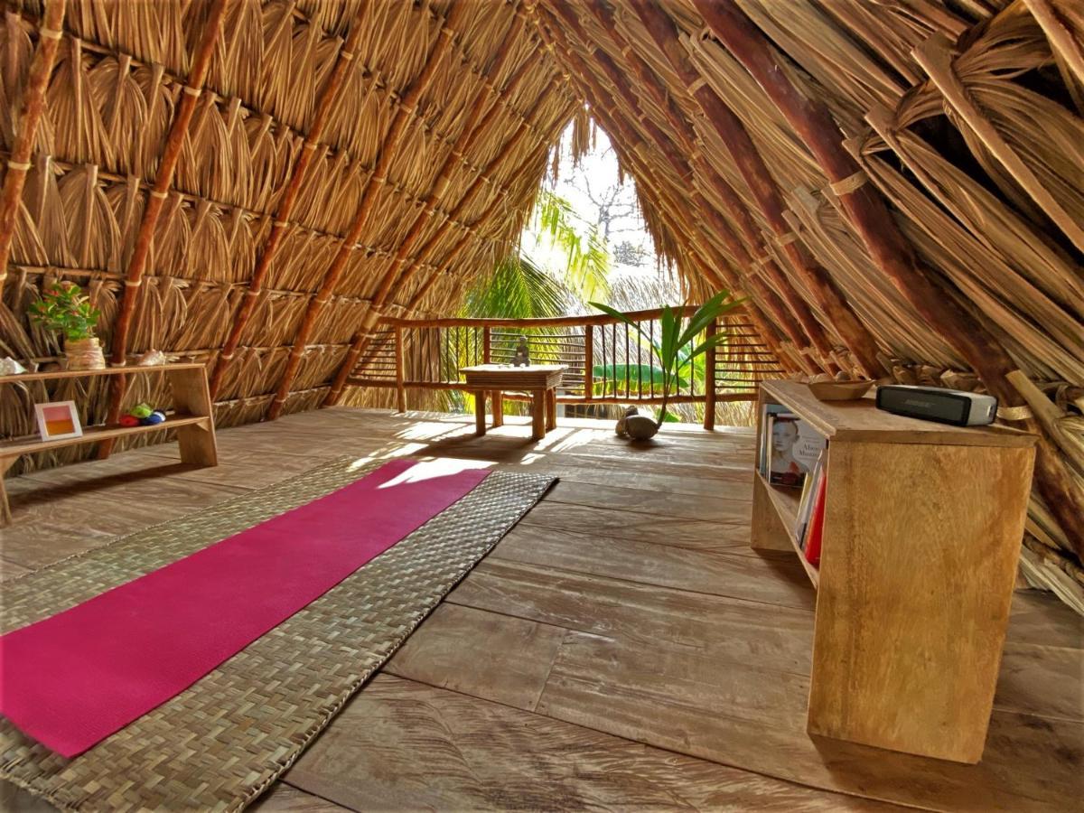 ホテル Isla Fuerte - Wiji Island House Puerto Limon エクステリア 写真