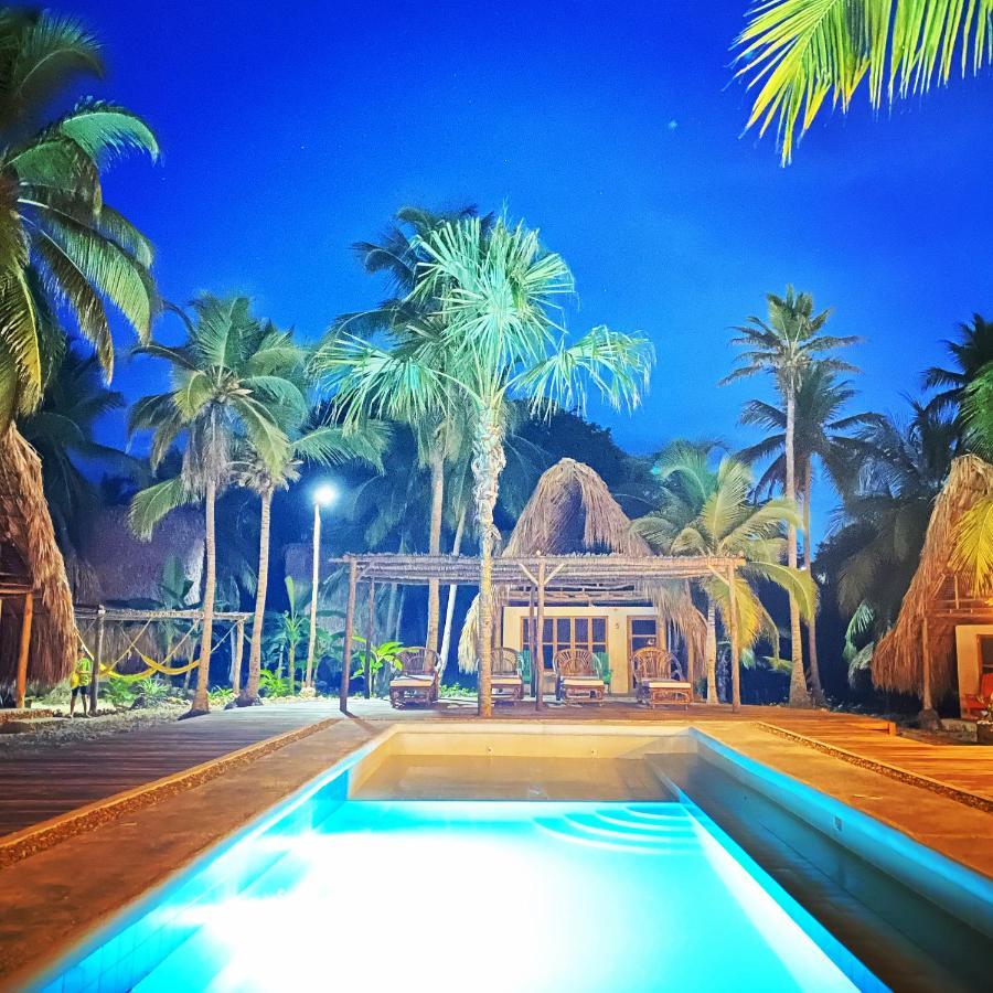 ホテル Isla Fuerte - Wiji Island House Puerto Limon エクステリア 写真