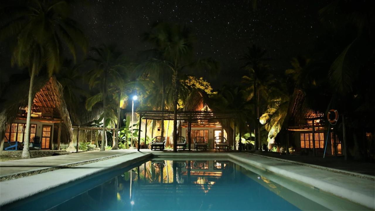 ホテル Isla Fuerte - Wiji Island House Puerto Limon エクステリア 写真
